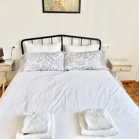 Casco Antiguo Apartment *